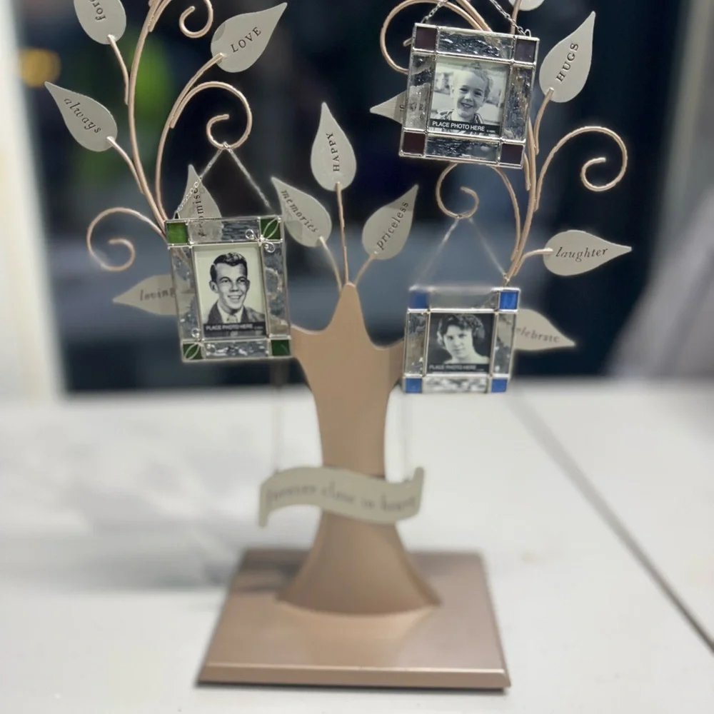 Hallmark Metal Photo Tree Frame – 3 Hanging Frames – ©2004